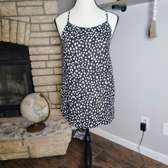 LOFT Tops - LOFT Monochrome Abstract Print Blouse